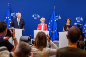 EU to restrict minors from Social Media!