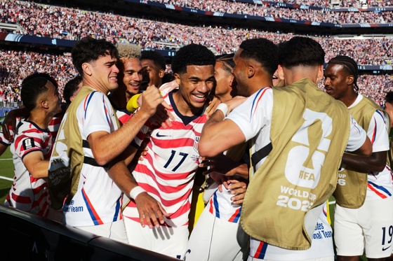 Malik Tillman of USA (C) celebrates with his teammates after scoring the 2-0 goal during the FIFA World Cup 2026 Round of 32 match USA against Bosnia and Herzegovina, in San Francisco, Califronia, USA, 01 July 2026. EFE/EPA/BENJAMIN FANJOY