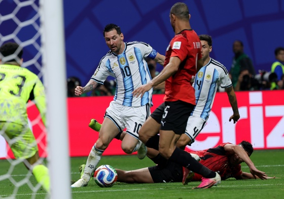 Lionel Messi of Argentina in action during the FIFA World Cup 2026 Round of 16 match Argentina against Egypt, in Atlanta, US. Jul. 07, 2026. EFE/EPA/CRISTOBAL HERRERA-ULASHKEVICH
