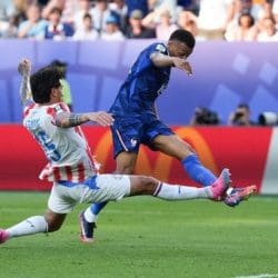 France defeats Paraguay!