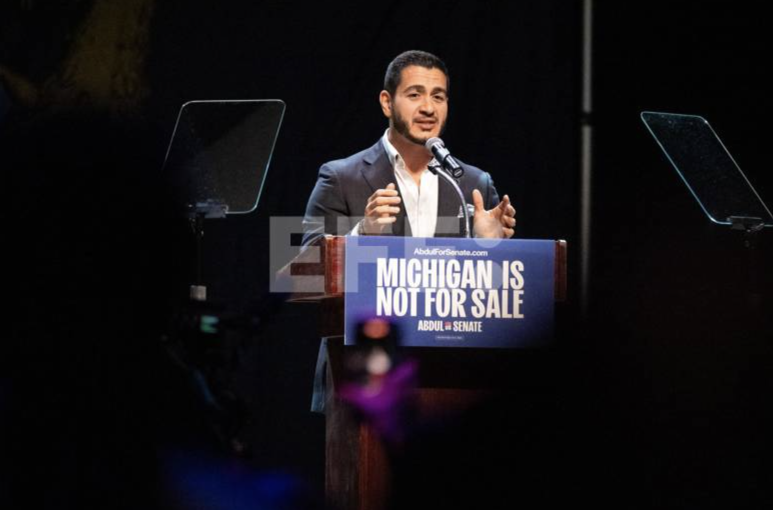 Detroit, Michigan, 05/08/2026.- Democratic Senate candidate from Michigan Abdul El-Sayed speaks to his supporters at his primary election night watch party in Detroit, Michigan, USA, 05 August 2026. El-Sayed currently leads his Democratic challenger, Haley Stevens. (Elecciones) EFE/EPA/DIEU-NALIO CHERY