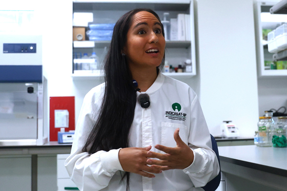 Photograph taken on August 28, 2026, showing Dr. Lorena Coronado, a biotechnology expert, speaking during an interview with EFE at the laboratories of the Institute of Scientific Research and High Technology Services of Panama (Indicasat-AIP) in Panama City, Panama. EFE/Carlos Lemos